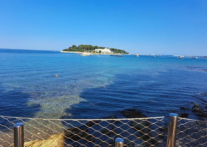 Studio Apartments Pinia-Marina