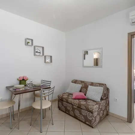 Studio Apartments Pinia-Marina Porec Exterior photo